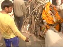 પૂર્વ સૈનિક રામકિશનના રાજકીય સમ્માન સાથે અંતિમ સંસ્કાર, કેજરીવાલ અને રાહુલ સહિતના નેતા રહ્યા હાજર