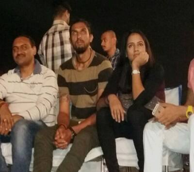 પ્રતિભા અને ઇશાંત શર્મા વચ્ચે 2011 માં મુલાકાત દિલ્લીમાં રીબા લીગ દરમિયાન થઇ હતી. અહીં ઇશાત મુખ્ય મહેમન તરીકે હાજર રહ્યો હતો. આ જ વર્ષે નવી દિલ્લીમાં બંનેની સગાઇ થઇ હતી.