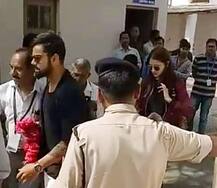 રાજકોટઃ ભારતીય ટીમનું એરપોર્ટ પર કરાયું ભવ્ય સ્વાગત, વિરાટ-અનુષ્કા પણ જોવા મળ્યા સાથે