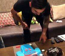 ગર્લફ્રેન્ડ અનુષ્કા શર્માની હાજરીમાં વિરાટ કોહલીએ કાપી બર્થ-ડે કેક, જુઓ તસવીરો