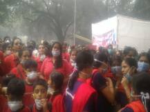 પ્રદૂષણ હટાવવા કેજરીવાલ સરકારે આ લીધા પગલા, લોકોએ કર્યું વિરોધ પ્રદર્શન