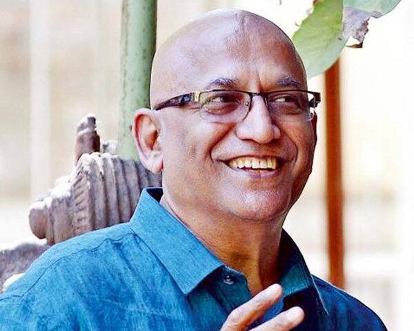 કેલિફોર્નિયાથી ભારતીય મૂળના કમલા હૈરિસ સેનેટર તરીકે કેલિફોર્નિયાના પ્રથમ અને દેશની બીજી અશ્વેત સેનેટર તરીકે ચૂંટાયા છે. સૌથી મઝાની વાત તો એ છે કે, કેલિફોર્નિયામાં જનતાએ 24 વર્ષ પછી સેનેટર બદલ્યા છે. અહીં 1993થી બારબરા બોક્સર સેનેટર છે.