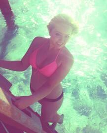 6711 કરોડ રૂપિયાની માલિક છે ડોનાલ્ડ ટ્રમ્પની નાની દીકરી, જુઓ હોટ તસવીરો 