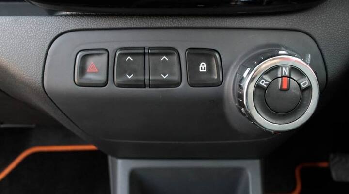 કંપનીનો દાવો છે કે એએમટી વેરિઅન્ટ મેન્યુઅલ વેરિઅન્ટની તુલનામાં વધારે માઈલેજ આપે છે. 