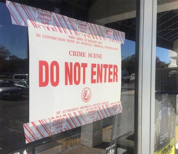 આસપાસ દૂકાન ધરાવતા વેપારીઓના જણાવ્યા અનુસાર એક મહિના પહેલા જ આ દુકાનમાં લૂંટની ઘટના બની હતી. પોલીસના જણાવ્યા અનુસાર આ વિસ્તારની મોટાભાગની દુકાનો બંધ હતી અને કોઇપણ જાનહાનિની ઘટના બની નથી. પોલીસે હુમલાખોરની ઓળખ માટેના પ્રયત્નો હાથ ધર્યા છે.