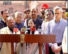 ATM ની નવી પરિભાષા \'આયેગા તબ મિલેગા\': મમતા બેનર્જી