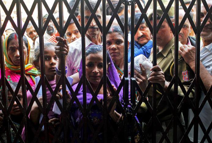 અગાઉ દેશના નાણાં પ્રધાન અરૂણ જેટલીએ પણ દાવો કર્યો હતો કે 22500 એટીએમ રી-કેલીબ્રેટેડ કરવામાં આવી ચૂક્‍યાં છે. રી-કેલીબ્રેટેડ એટીએમથી હવે નવી નોટ ઉપાડવાની શરૂઆત થઈ ચૂકી છે અને જૂની નોટ બદલવાની લાઈનો પણ નાની થઈ રહી છે તેવો દાવો પણ તેમણે કર્યો હતો.