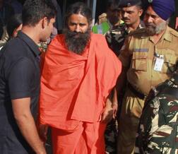 પ્રધાનમંત્રી મોદીએ જીવ જોખમમાં મૂકી નોટબંધીનો નિર્ણય લીધો છે: બાબા રામદેવ