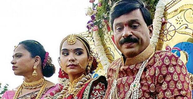 સૂત્રોના જણાવ્યા પ્રમાણે આઈટી હવે જનાર્દનના ઘરે પણ રેડ પાડી શકે છે. 