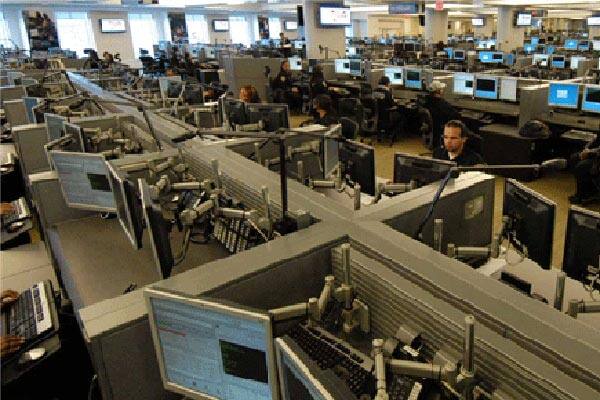 પોલીસ હવે કાળાનાણાંના હવાલા અંગેની વિગત મેળવી રહી છે અને આવનારા દિવસોમાં તમામ વિગત એકઠી કરી તેની જાણ ઇડીને કરશે. હાલ પોલીસને શંકા છે કે આ કોલ સેન્ટરથી કૌભાંડીઓ તગડી રકમ કમાયા હશે, જેથી આરોપીઓ સીજી રોડ પર અન્ય એક કોલ સેન્ટર ચાલુ કરવા અંગે વિચારણા કરી રહ્યા હતા, તો આઈઆરએસ અંગેની લીડ જે મેળવતા હતા તેના માટે 3 ડોલર સુધી રૂપિયા ખર્ચી રહ્યા હતા. આ લીડ યુએસમાં બેઠેલા તેના મર્ચન્ટ દ્વારા મળતી હતી અને દેશમાં 500 અને 1000ની નોટ બંધ થઇ જતા તેના માટે પણ મોટી રકમ ચૂકવવી પડી રહી હોવાનું સામે આવ્યું છે. જ્યારે આરોપી ગોલ્ડ અને સિલ્વર ટ્રેડિંગનો ધંધો કરવાની સાથે સાથે પુશ મેસેજ દ્વારા લોકોને મેસેજ કરીને સોનુ ચાંદી ખરીદવા લલચાવતો હોવાનું તપાસમાં બહાર આવ્યું છે.