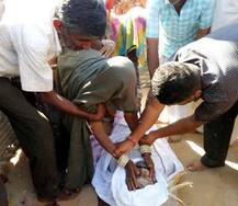 ક્યા સ્ટાર અભિનેતાએ શહીદ જવાનની પત્નિને ફોન કરી 9 લાખની મદદ અને સાંત્વન આપ્યું ? જાણો રીલ લાઈફના હીરોની રીયલ હીરોપંતી