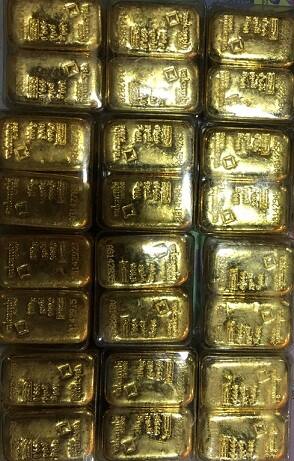 ગુનો આચર્યા બાદ એટલે કે, લૂંટ કર્યા બાદ આરોપી સાગર અને પિંકીએ કામ પૂર્ણ થયું હોવાનો મેસેજ પણ માતાનો મોકલ્યો હતો. આરોપીની માતા સાથે થયેલી વાતચીત પ્રમાણે ભાઈ-બહેન રાત્રે 12.34 કલાકે લૂંટ કરવા નિકળ્યા હતા. અને વહેલી સવારે 4.17 વાગ્યે લૂંટને અંજામ આપી ઘરે પરત ફર્યા હતા.