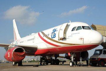 માલ્યાનું ટૂંકું નામ 'VJM' જેટની વિન્ડો, ગેટ અને સોફા પર લખેલ છે. આ 25 સીટર જેટમાં સોફા, બેડ, બાર, શાવર છે. 