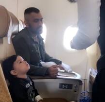 ફ્લાઈટમાં ડેડી માહી સાથે ઝીવા શીખી રહી છે કંઈક ખાસ, સાક્ષીએ શેર કર્યો Video