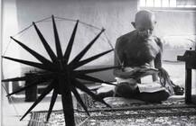 \'ટાઈમ\'ની દુનિયા બદલનાર 100 તસવીરોમાં બાપુનો ચરખો, જુઓ અન્ય તસવીરો