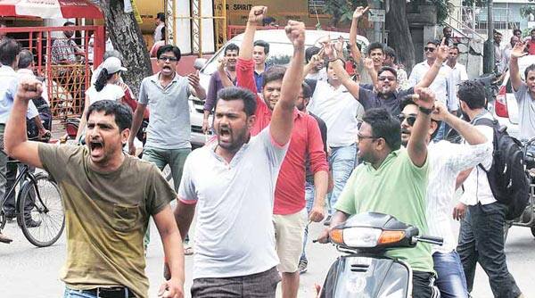 આ બેઠકમાં પાસ દ્વારા સરકાર સાથે ચર્ચા કરવા કિરીટ પટેલ (પાટણ), લલીત પટેલ(વસોયા), મનોજ પનારા(મોરબી), કેતન પટેલ (જૂનાગઢ), દિનેશ બાંભણીયા(અમદાવાદ), દિનેશ બાંભરોડીયા, વરુણ પટેલ (અમદાવાદ), ઉદય પટેલ, અલ્પેશ પટેલ (સુરત), અનીલ પટેલ અને રવી પટેલની પસંદગી કરાઈ હતી.