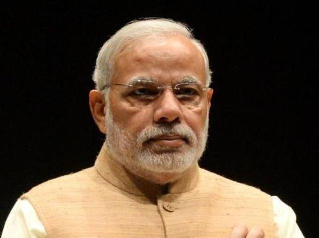 ગુજરાતના મુખ્યમંત્રી તરીકે આનંદીબેન પટેલે રાજીનામું આપ્યા બાદ નરેન્દ્ર મોદીએ ગુજરાતની કમાન પોતાના હાથમાં લીધી છે અને ગુજરાતની ઉપરાછાપરી મુલાકાતો લઈને ભાજપના હાથમાંથી ગુજરાતનો ગઢ સરકી ના જાય એ માટે ગુજરાત પર પૂરું ધ્યાન આપવા માંડ્યું છે. 