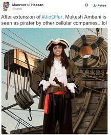 રિલાયન્સ જિયોની નવી ઓફર અંગે ટ્વિટર યૂઝર્સે કહ્યું સંતા બનીને આવ્યા મુકેશ અંબાણી, જુઓ Pics