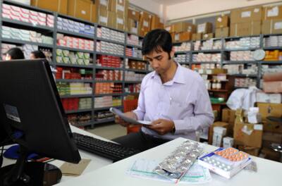  જો કે 500ની જૂની નોટ સરકારી હોસ્પિટલ અને દવાની દુકાન પર 15 ડિસેમ્બર સુધી ચાલશે. 