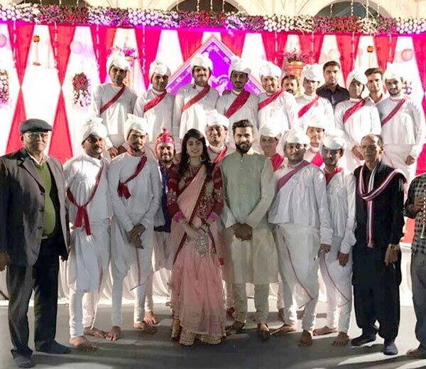 જેનું રિસેપ્શન જામનગર ખાતે જ રાખવામાં આવ્યું હતું. રિસેપ્શનમાં જાણીતી હસ્તીઓ સહિત કુંટુંબીજનો ઉમટી પડ્યા હતાં. ઉલ્લેખનીય છે કે શનિવારે બપોરે પદમીનીબા અને વિવેકના લગ્નગ્રંથીથી જોડાયા હતાં. 