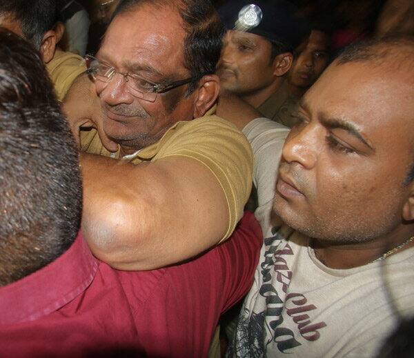 ઉલ્લેખનીય છે કે બે દિવસ અગાઉ મીડિયા સાથેની વાતમાં મહેશ શાહના દિકરા મોનિતેષ પિતા અંગે કાંઇ જાણતો ન હોવાનો દાવો કર્યો હતો.