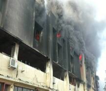 સુરત: સુહાગ ડાઈંગ મીલમાં ભીષણ આગ, 4 ફાયર ફાઈટર ઘટના સ્થળે 