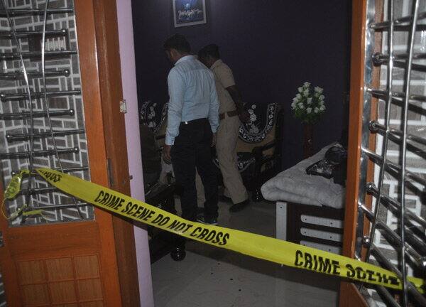 બનાવ અંગે બાપોદ પોલીસને જાણ થતાં પો.ઇ. પરમાર સહિત સ્ટાફ ઘટના સ્થળે દોડી ગયો હતો. બનાવને પગલે નિવૃત આર્મીમેનનો પરિવાર શોકાતૂર બન્યો હતો.