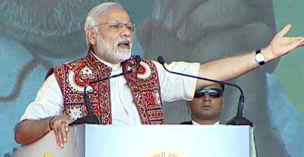 મધમાખી પાલન અને ઉછેર માટે ટ્રેનિંગ સેન્ટર ખોલ્યા છે. મને વિશ્વાસ છે કે ગુજરાતમાં ડેરીનું નેટવર્ક છે, ખેડૂતોની સમિતિઓ બનેલી છે દૂધની સાથો સાથ ખેતીમાં મધઉછેર પાલન કરશે તો તેવી જ રીતે મધ ભરવા પણ જશે. શ્વેતક્રાંતિની જેમ સ્વીટક્રાંતિ પણ સર્જાશે. મધનું બહુ મોટું માર્કેટ છે.