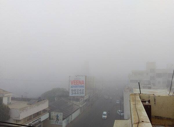  વહેલી સવારથી જ છવાયેલા ધુમ્મસને કારણે વાહન વ્યવહાર પ્રભાવિત થયો છે. વાહનોની ગતિ એકદમ ધીમી છે અને લાઈટો ચાલુ રાખીને વાહનો શહેર અને નેશનલ હાઈવે, સ્ટેટ હાઈવે પર વાહનો પસાર થઈ રહ્યા છે. જો કે અત્યાર સુધી ધુમ્મસના કારણે સદનસીબે ક્યાંય દૂર્ઘટના નથી બની.