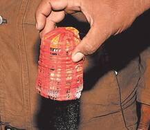 વડોદરા: અડાણીયા પુલ પર દેશી બોમ્બ ફૂટતા લોકોના ટોળા ઉમટ્યા, FSLની ટીમ ઘટના સ્થળે