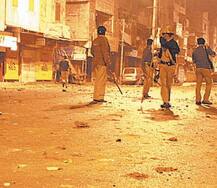 વડોદરા: અડાણીયા પુલ પર દેશી બોમ્બ ફૂટતા લોકોના ટોળા ઉમટ્યા, FSLની ટીમ ઘટના સ્થળે