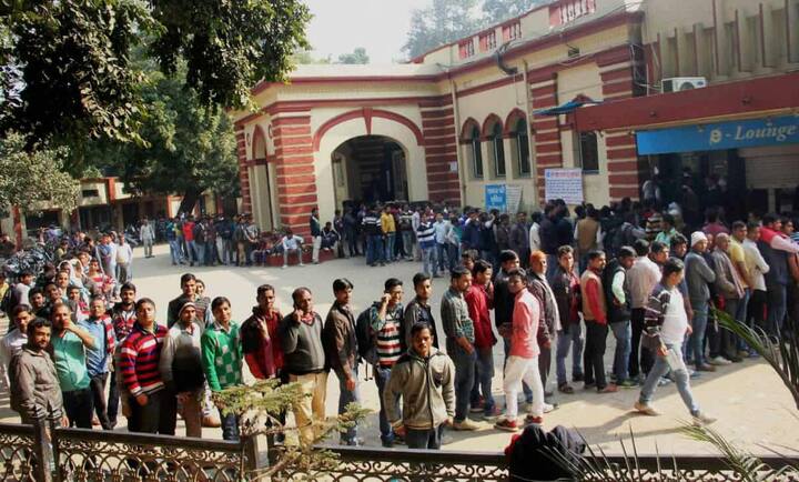 હવે તમારા ખાતામાં જેવા જ પાંચ હજારથી વધારે રોકડ જમા થશે તો તેની વિગતે જાણકારી આપવી પડશે. 