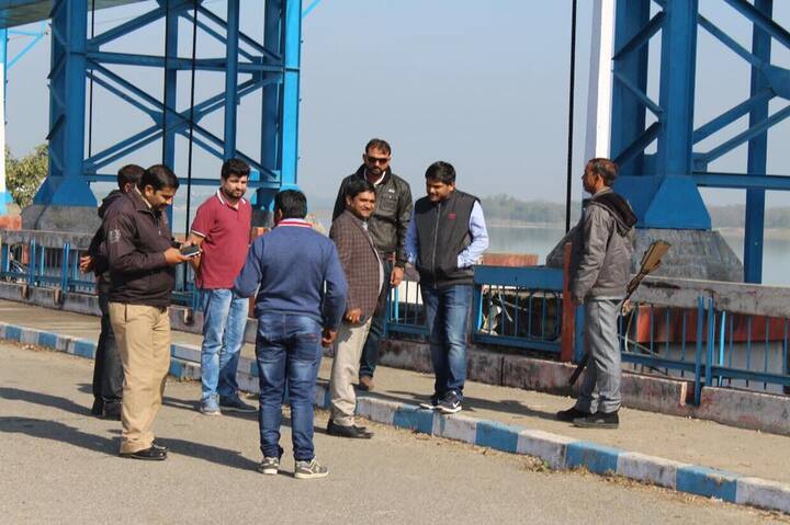 રાજયમાં કાયદો-વ્યવસ્થાની સ્થિતિ ખાડે જઇ રહી હોવાનું અને પોલીસ શું કામગીરી કરી રહી છે તે પણ જાહેર કરવા કહેવામાં આવ્યું હતું. તેમણે જણાવ્યું હતું કે, ગૃહ રાજયમંત્રી પ્રદીપસિંહ જાડેજા દ્વારા દોષિતોને છોડવામાં નહીં આવે અને યોગ્ય કાર્યવાહી કરાશે તેવી ખાતરી આપવામાં આવી છે.