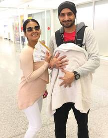 PICS: ભજ્જી અને ગીતાએ દિકરી સાથે કર્યા સુવર્ણ મંદિરના દર્શન, જુઓ ક્યુટ હીનાયાનો First Look