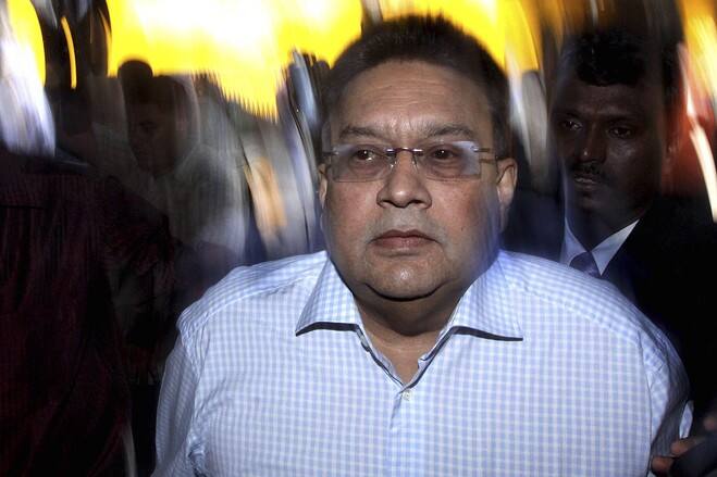 પનામા પેપર્સ લીક થયા પછી અમીનનાં પરીવારજનોના પણ કનેક્શન ખૂલ્યા હતાં. ચિરાયુ સહિત પરીવારના પાંચ સભ્યો બે કંપનીના હિસ્સેદાર હતા અને તેમણે મુંબઈની પી.પી. શાહ એસોસિએટ્સના સરનામુ આપ્યુ હતું. ચિરાયુ અમીન ઉપરાંત તેના પરીવારમાં ઉદિત અમીન, મલ્લીકા અમીન, પ્રણવ અમીન અને શૌનક અમીન બે કંપનીઓના હિસ્સેદાર ગણાવાયા છે.