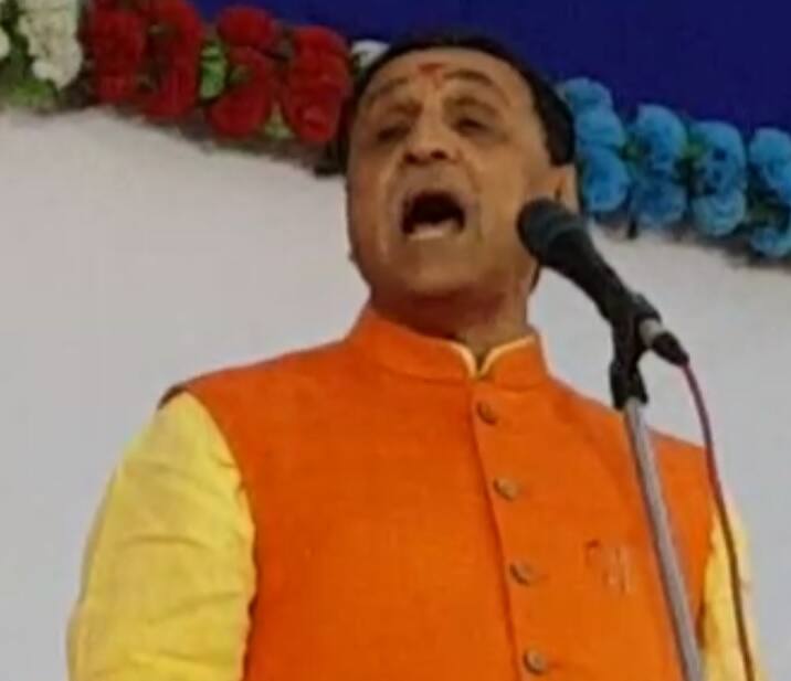 વેરાવળ: ગીર સોમનાથ જિલ્લામાં ગયેલા મુખ્યમંત્રી વિજય રૂપાણીએ સભાને સંબોધતા કહ્યું હતું કે ગુજરાતમાં ભવિષ્યમાં સંત નગરી બનાવીશુ. ગુજરાતને સંત નગરી બનાવવીએ પ્રધાનમંત્રી નરેન્દ્ર મોદીનું સપનુ હતું.