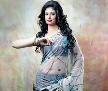 મુસ્લિમ કટ્ટરવાદીઓના નિશાન પર ભારતીય ક્રિકેટરની ખૂબસૂરત પત્ની, જાણો કેવી કરી કોમેન્ટ્સ