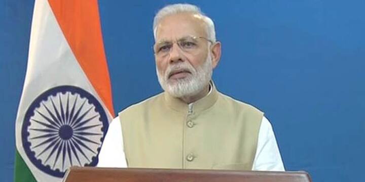 નવી દિલ્લી: પ્રધાનમંત્રી નરેંદ્ર મોદી નોટબંધી પર બીજી વખત દેશને સંબોધિત કરશે. સુત્રોની જાણકારી મુજબ સાંજે પાંચ વાગે પ્રસારણ થશે. જેમાં ઘણી યોજનાઓની જાહેરાતની પણ સંભાવનાઓ છે. એવુ માનવામાં આવી રહ્યું છે કે નોટબંધીના 50 દિવસ પૂર્ણ થવા પર પીએમ દેશની જનતાનો આભાર વ્યક્ત કરશે. આ સાથે જ 50 દિવસમાં સરકાર તરફથી શુ પગલા લેવામાં આવ્યા તેની પણ જાણકારી આપવામાં આવશે.