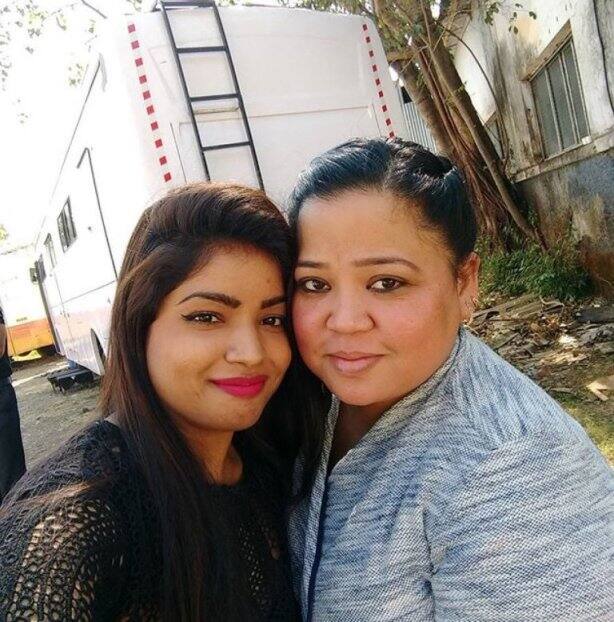 ભારતી સિહં સાથે લોકેશ 