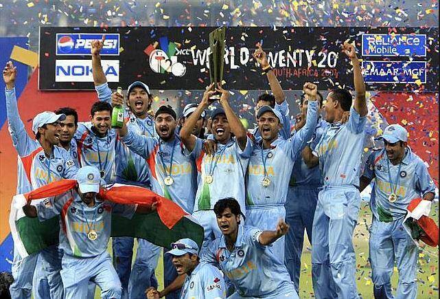 60 ટેસ્ટ, 194 વનડે અને 70 ટી20માં ભારત માટે કેપ્ટનસી કરનાર ધોનીએ 2007માં કેપ્ટન બનતા જ ભારતીય ટીમને ટી20નો ખિતાબ અપાવ્યો હતો.