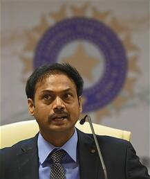 ચીફ સીલેક્ટર એક દિવસમાં ત્રણ વાર મળ્યા પછી ધોનીએ કેપ્ટન્સી છોડી, જાણો શું થયું મુલાકાતોમાં ?