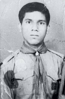 PICS: પિતાને ચોરીના આરોપમાં થઈ હતી જેલ, ચાની કિટલી પર કપ ધોતા હતા સાત વર્ષના ઓમ પુરી