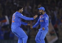 ઇગ્લેન્ડ વિરુદ્ધ ભારતીય ટીમ જાહેર, કોહલીને કેપ્ટન બનાવાયો, યુવરાજ-નેહરાની વાપસી