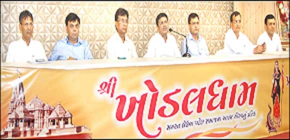 મહાધર્મસભામાં ઉપસ્થિત લાખો લોકો સુધી સંતોના આશીર્વચન અને ખોડલધામ ટ્રસ્ટના પ્રમુખ નરેશભાઇ પટેલનો સંદેશો પહોંચી શકે તે માટે ભવ્ય જેબીએલ વર્ટેક - 4889 સાઉન્ડ સિસ્ટમ ઉભી કરવામાં આવી રહી છે. હાલમાં મંડપ, સમિયાણા વિભાગ માટે વિવિધ ટીમ કામ કરી રહી છે.