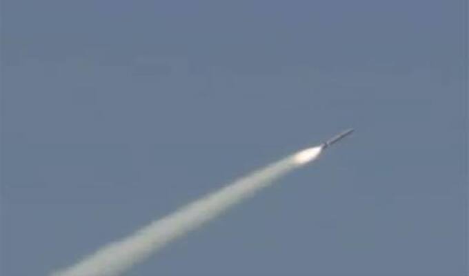 ભારતીય સંરક્ષણ મંત્રાલયનાં પ્રવક્તાની તરફથીપાકિસ્તાનનાં તે દાવા અંગે હજી સુધી કોઇ પ્રતિક્રિયા વ્યક્ત કરવામાં આવી નથી. ઉલ્લેખનીય છેકે, ભારતે 2008માં સબમરીનથી પરમાણુ ક્ષમતાવાળી મિસાઇલનું સફળ પરીક્ષણ કર્યું હતું. 2013માં ક્રૂઝ મિસાઇલનો સફળ ટેસ્ટ પણ કર્યો હતો. ઉપરાંત ગત્ત દિવસોમાં પણ ભારતે પરમાણુ ક્ષમતાથી લેસ અગ્નિ-4 અને અગ્નિ-5નું સફળ પરિક્ષણ કર્યું હતું. જેની રેન્જમાં પાકિસ્તાન તો ઠીક અડધુ વિશ્વ આવી જાય છે.