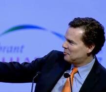 મારા પિતાએ કહેલુ, \'\'હેન્ડસમ અંબાણી ભાઈઓને બિઝનેસમાં ફોલો કરજો\'\'