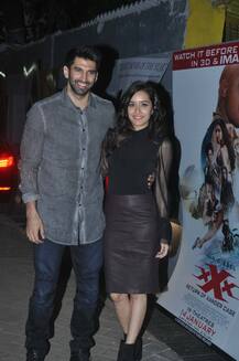 ‘ઓકે જાનૂ’ના પ્રીમિયરમાં પતિ સાથે પહોંચી વિદ્યા બાલન, શ્રદ્ધાના પિતા શક્તિ કપૂરે પણ જોઈ ફિલ્મ