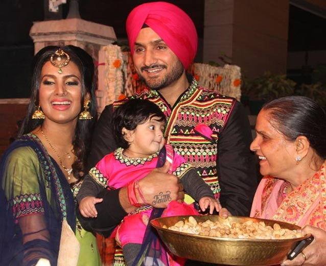 ઉલ્લેખનીય છે કે હરભજન અને ગીતા બસરાએ 29 ઓક્ટોબર, 2015માં લગ્ન કર્યા હતા અને 28 જુલાઈએ તેમની દિકરી હિનાયા હિરનો જન્મ થયો.