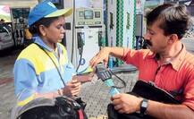 પેટ્રોલ પંપ પર કાર્ડથી ખરીદી કરો છો? તો જાણો ક્યા કાર્ડથી ખરીદી પર લાગશે ચાર્જ? શું લેવાયો નિર્ણય?