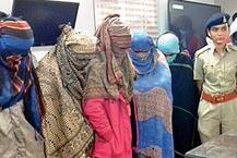 આણંદઃ NRIની દારૂ પાર્ટી, અમદાવાદ-વડોદરાની પાંચ યુવતીઓ સહિત 11 પકડાયા